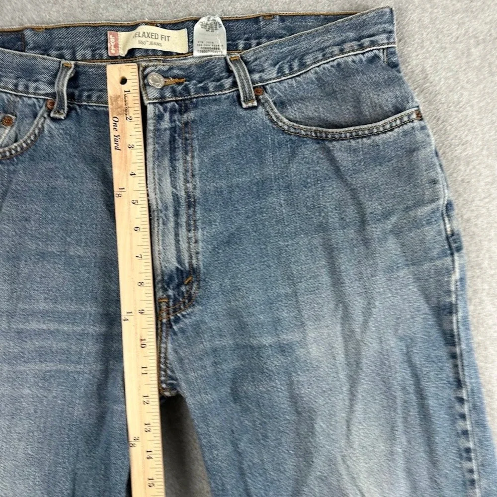 Vintage Y2K Levi's 550 Mens Relaxed Fit‎ Blue Jeans Size 34x30 Distressed Rodeo